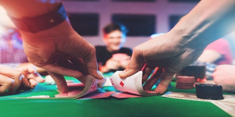 Định nghĩa cơ bản về mẹo chơi Poker trực tuyến